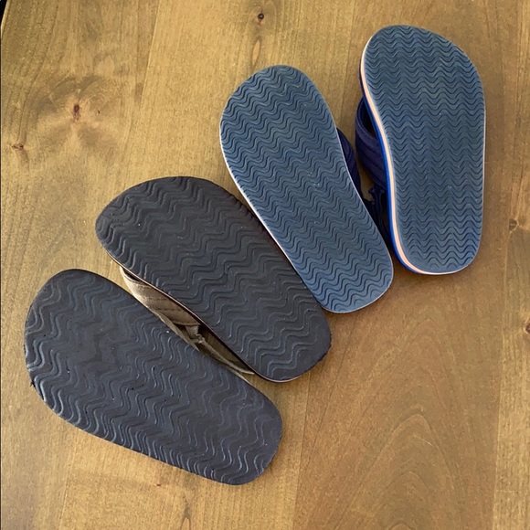 Cat & Jack Flip Flops - Picture 4 of 4